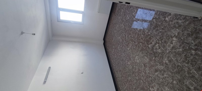  کاربری   - موجود  - مسکونی  - آپارتمان  - 2 اتاق  - 2طبقه  - 4سال  - جنوبی  - فقط تصویر دار  - پارکینک  - انباری 